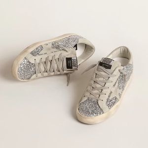 GOLDEN GOOSE Women's Super-Star in silver glitter with ice-gray star